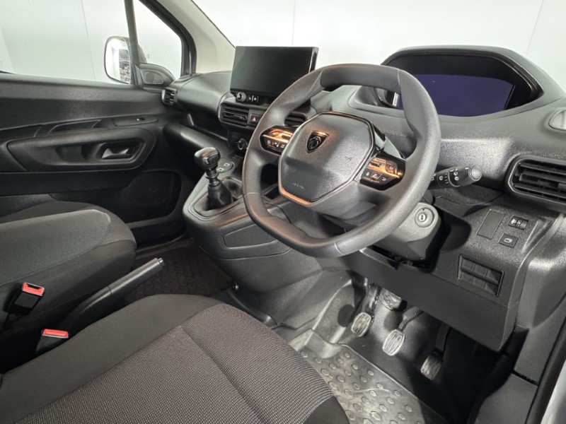 2024 (74) PEUGEOT COMMERCIAL PARTNER 1.5 BlueHDi 100 Professional Van 5206559
