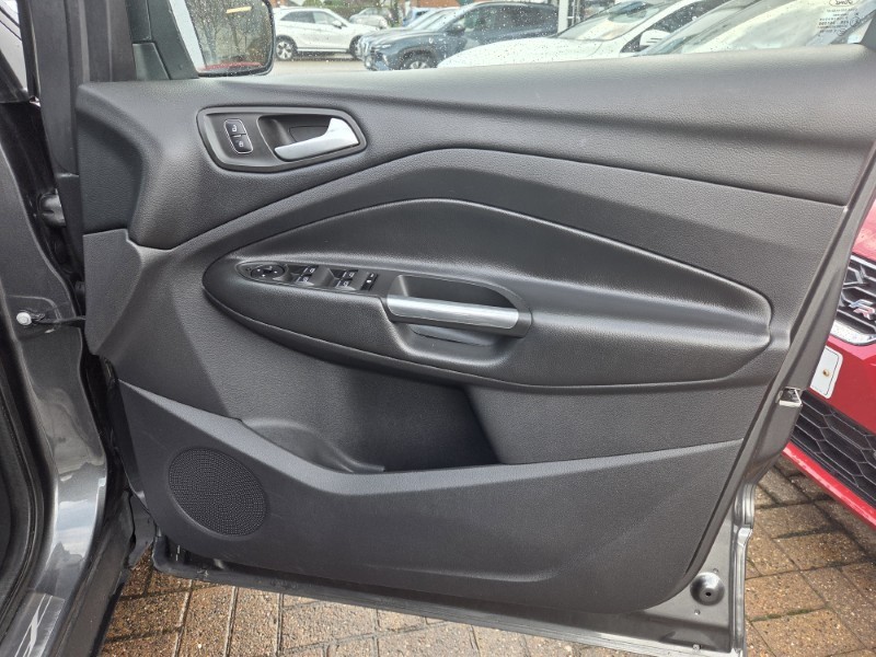 2019 (69) FORD KUGA 2.0 TDCi Titanium Edition 5dr 2WD 5179204