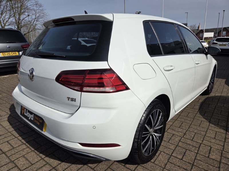2017 (67) VOLKSWAGEN GOLF 1.0 TSI 110 SE 5dr 5206074