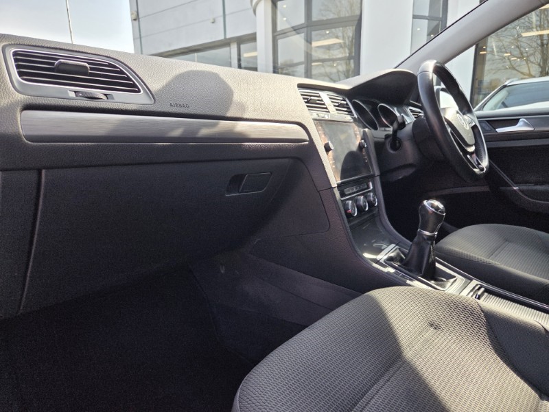 2017 (67) VOLKSWAGEN GOLF 1.0 TSI 110 SE 5dr 5206082