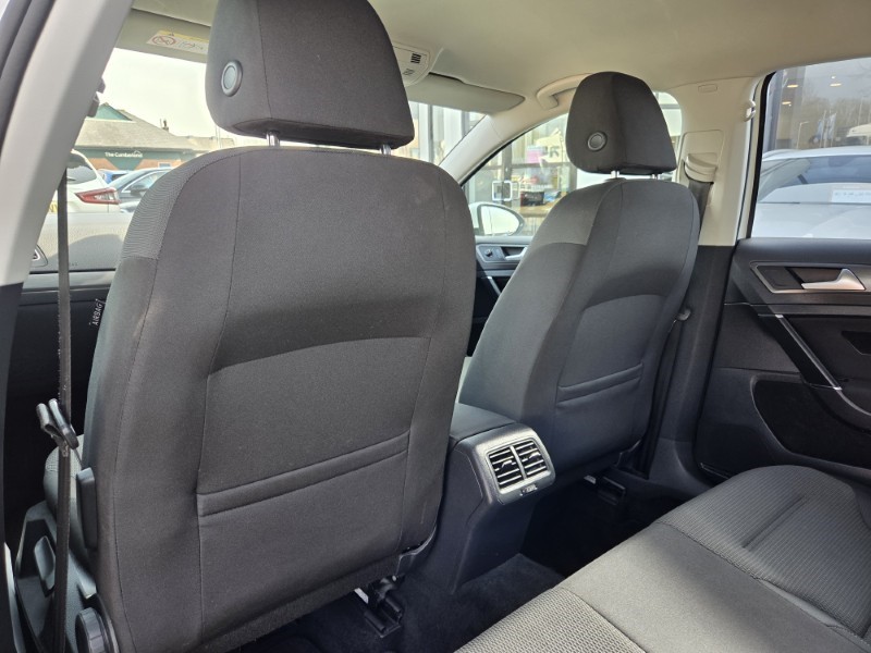 2017 (67) VOLKSWAGEN GOLF 1.0 TSI 110 SE 5dr 5206077