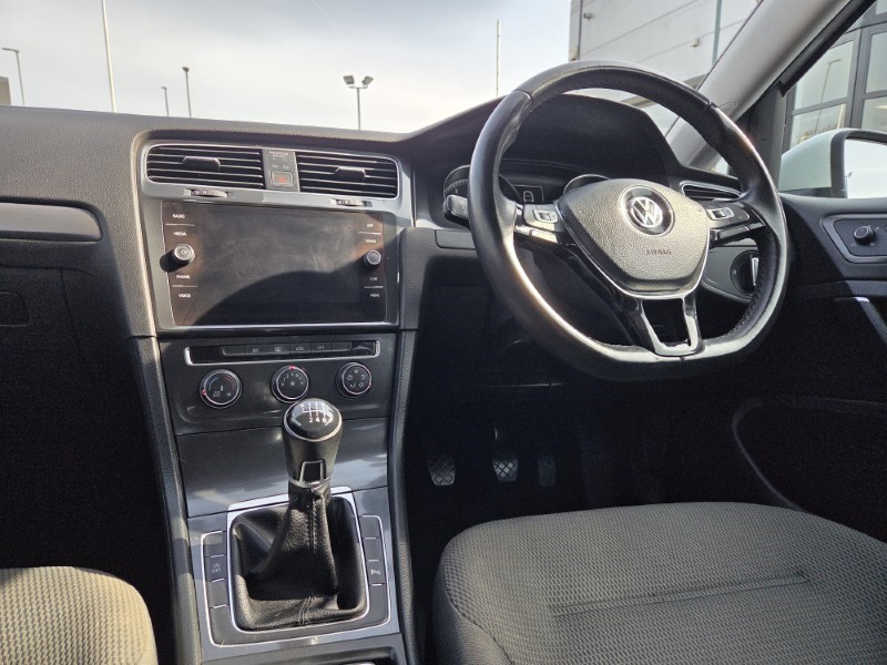 2017 (67) VOLKSWAGEN GOLF 1.0 TSI 110 SE 5dr 5206080