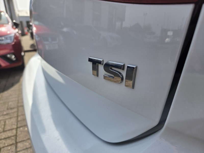 2017 (67) VOLKSWAGEN GOLF 1.0 TSI 110 SE 5dr 5206071