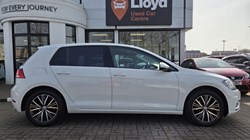 2017 (67) VOLKSWAGEN GOLF 1.0 TSI 110 SE 5dr 5206060