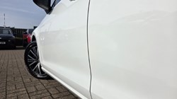 2017 (67) VOLKSWAGEN GOLF 1.0 TSI 110 SE 5dr 5206069