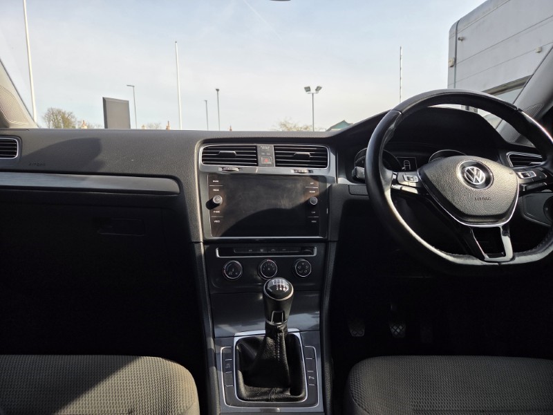 2017 (67) VOLKSWAGEN GOLF 1.0 TSI 110 SE 5dr 5206079