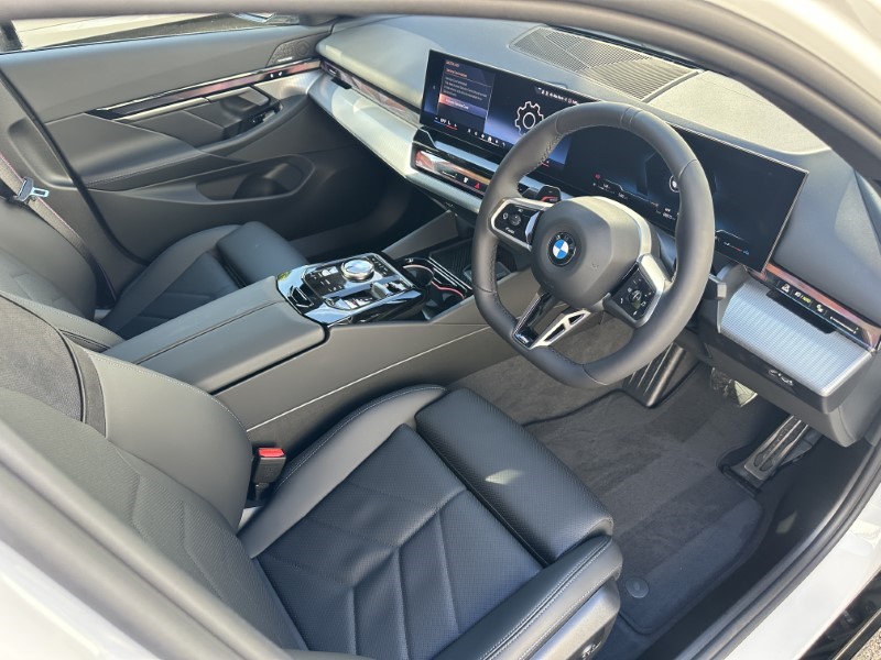  BMW 5 SERIES 520i M Sport Pro 4dr Auto 4522058