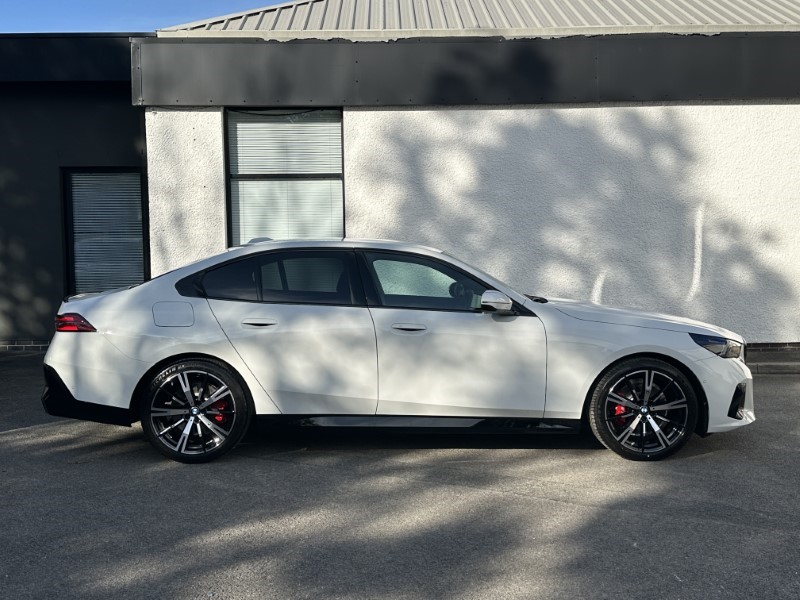  BMW 5 SERIES 520i M Sport Pro 4dr Auto 4522081