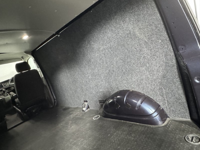 2023 (73) VOLKSWAGEN COMMERCIAL TRANSPORTER 2.0 BiTDI 204 Highline Van DSG 5192846