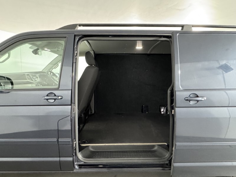 2023 (73) VOLKSWAGEN COMMERCIAL TRANSPORTER 2.0 BiTDI 204 Highline Van DSG 5192851
