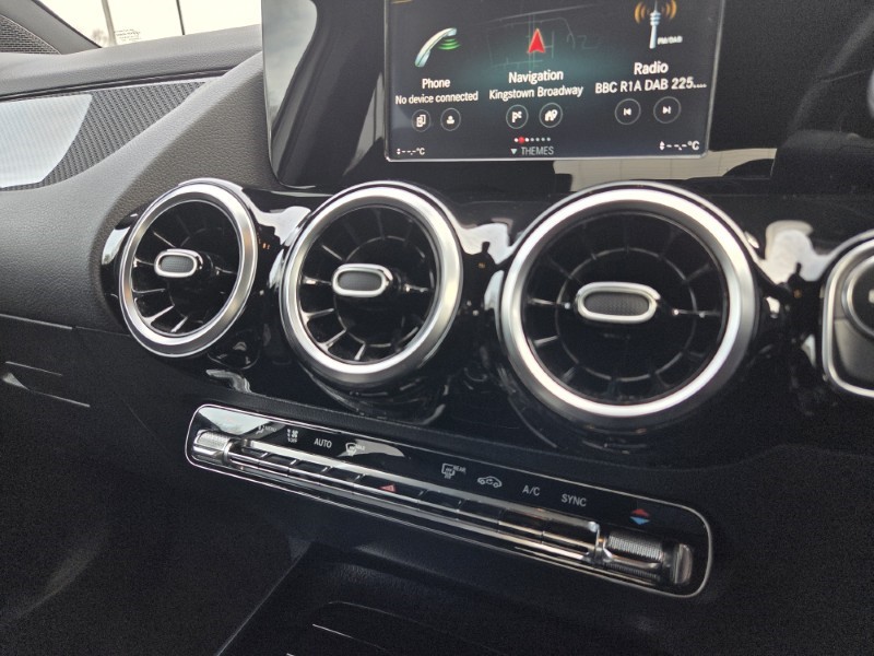 2020 (70) MERCEDES-BENZ GLA 200 AMG Line 5dr Auto 5198966