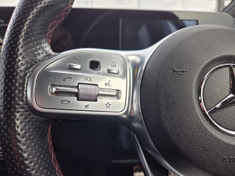 2020 (70) MERCEDES-BENZ GLA 200 AMG Line 5dr Auto 5198961