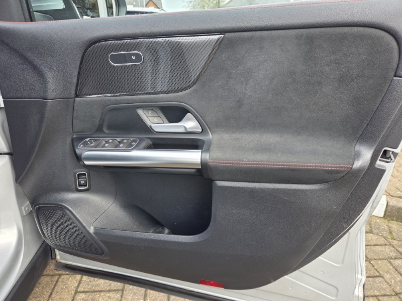 2020 (70) MERCEDES-BENZ GLA 200 AMG Line 5dr Auto 5198958