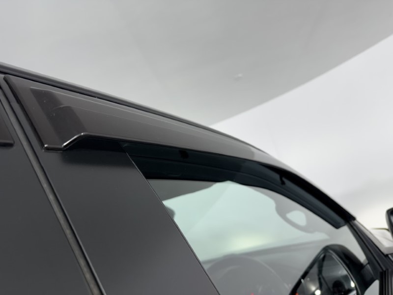 2024 (74) ISUZU COMMERCIAL D-MAX 1.9 V-Cross Double Cab 4x4 Auto 5204139