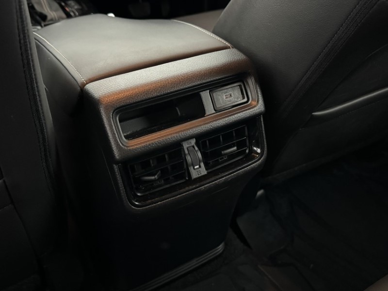 2024 (74) ISUZU COMMERCIAL D-MAX 1.9 V-Cross Double Cab 4x4 Auto 5204152