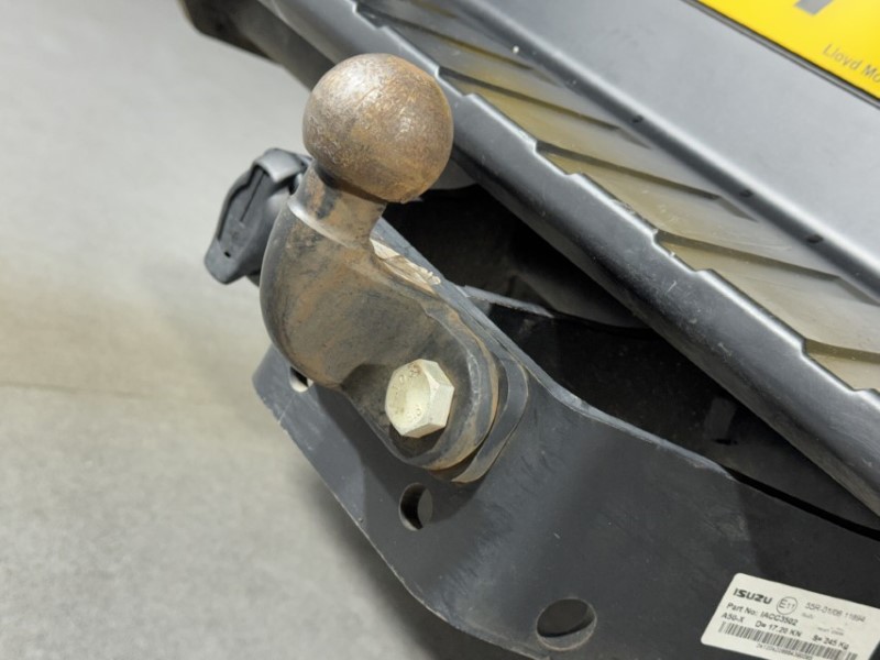 2024 (74) ISUZU COMMERCIAL D-MAX 1.9 V-Cross Double Cab 4x4 Auto 5204147