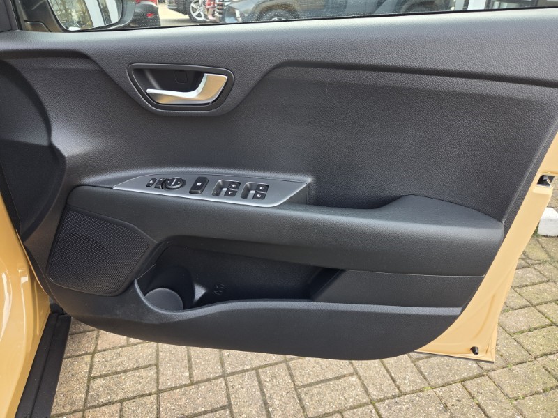 2024 (24) KIA STONIC 1.0T GDi 98 GT-Line 5dr 5206039