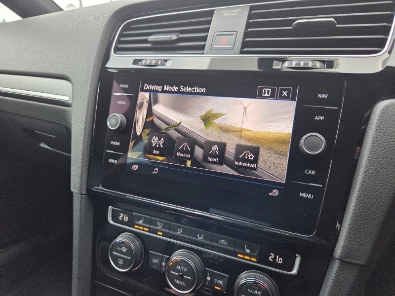 2017 (67) VOLKSWAGEN GOLF 2.0 TDI 184 GTD 5dr 5205663