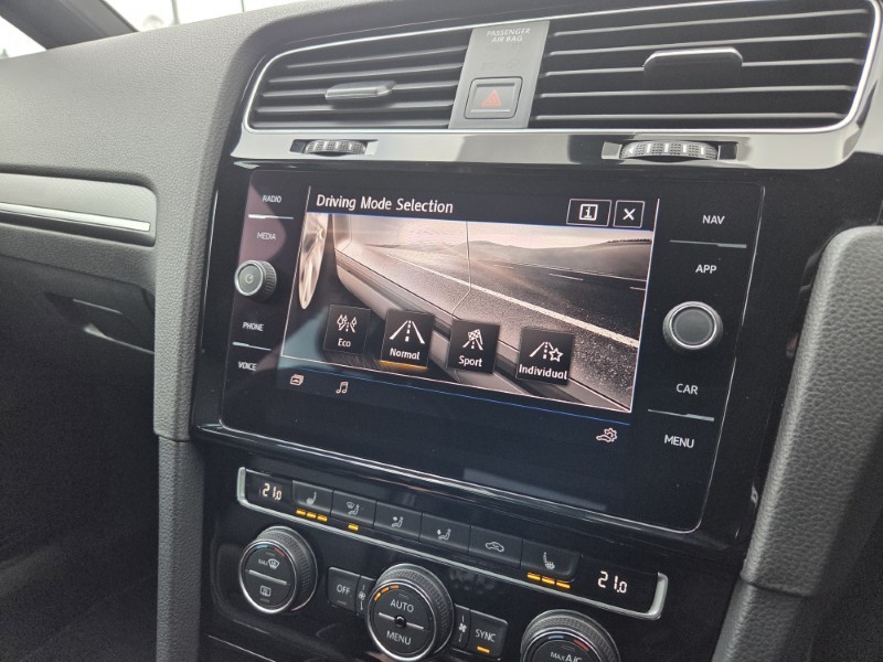 2017 (67) VOLKSWAGEN GOLF 2.0 TDI 184 GTD 5dr 5205660