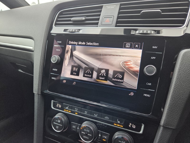 2017 (67) VOLKSWAGEN GOLF 2.0 TDI 184 GTD 5dr 5205661