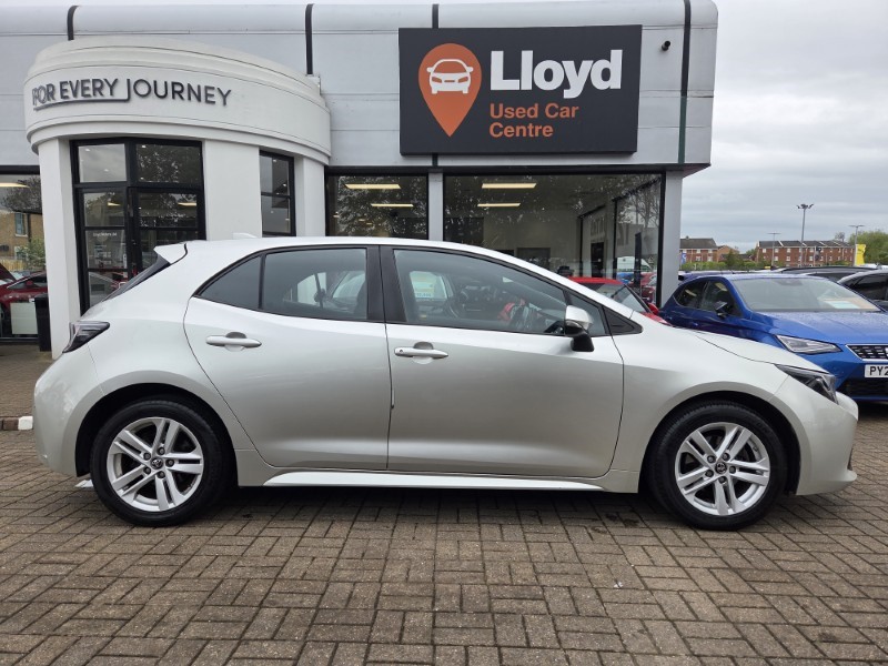 2019 (19) TOYOTA COROLLA 1.2T VVT-i Icon 5dr 5366640