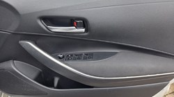 2019 (19) TOYOTA COROLLA 1.2T VVT-i Icon 5dr 5366666