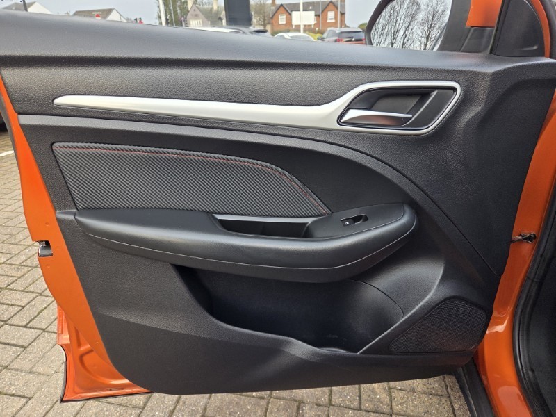 2021 (71) MG MOTOR UK ZS 1.0T GDi Exclusive 5dr 5204855