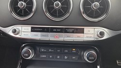 2018 (68) KIA STINGER 2.0 T-GDi GT-Line 5dr Auto 5210166