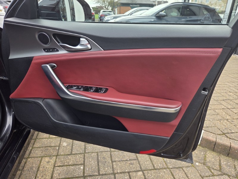 2018 (68) KIA STINGER 2.0 T-GDi GT-Line 5dr Auto 5210157