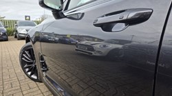 2018 (68) KIA STINGER 2.0 T-GDi GT-Line 5dr Auto 5210136