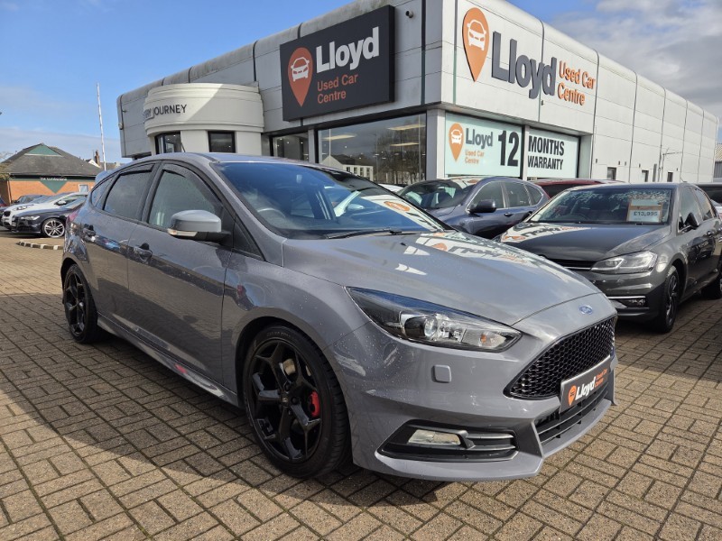 2018 (18) FORD FOCUS 2.0 TDCi 185 ST-3 Navigation 5dr Powershift