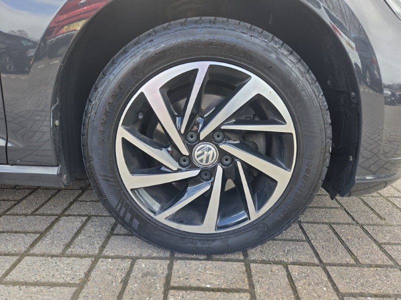 2020 (69) VOLKSWAGEN GOLF 1.6 TDI Match Edition 5dr 5231908