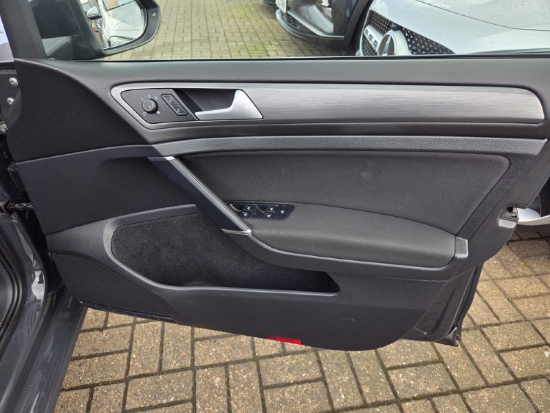 2020 (69) VOLKSWAGEN GOLF 1.6 TDI Match Edition 5dr 5231931