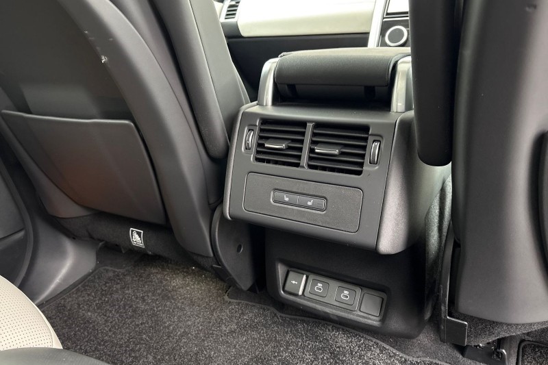 2024 (74) LAND ROVER DISCOVERY 3.0 D350 Dynamic HSE 5dr Auto 4672539