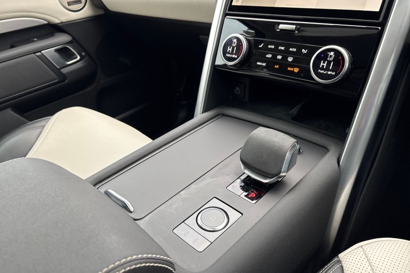 2024 (74) LAND ROVER DISCOVERY 3.0 D350 Dynamic HSE 5dr Auto 4672534