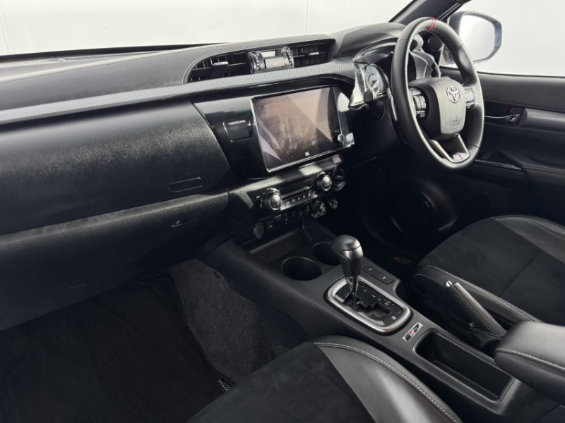 2025 (25) TOYOTA COMMERCIAL HILUX GR Sport II D/Cab Pick Up 2.8 D-4D Auto 5304957