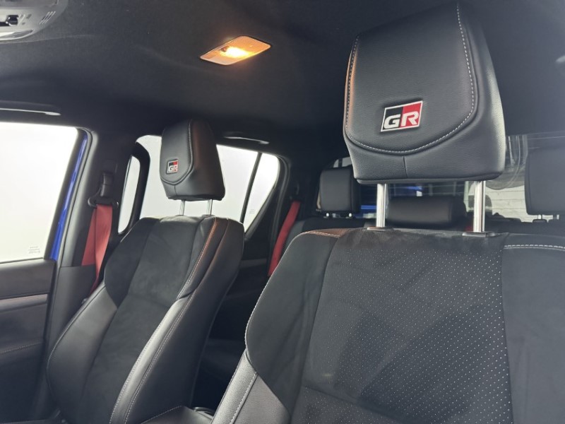 2025 (25) TOYOTA COMMERCIAL HILUX GR Sport II D/Cab Pick Up 2.8 D-4D Auto 5304958