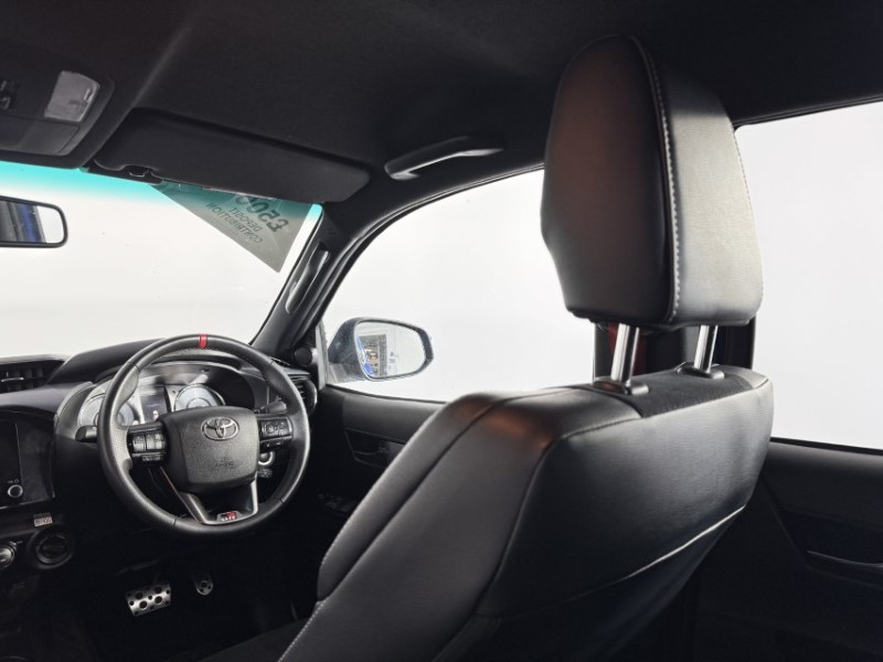 2025 (25) TOYOTA COMMERCIAL HILUX GR Sport II D/Cab Pick Up 2.8 D-4D Auto 5304956