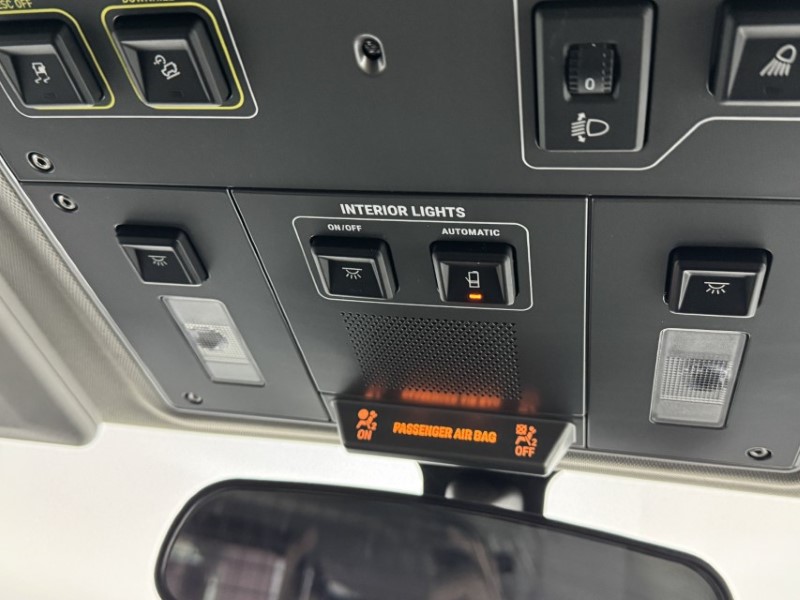 2023 (23) INEOS Commercials GRENADIER 3.0 TD Utility Auto [2 Seat] 5288493