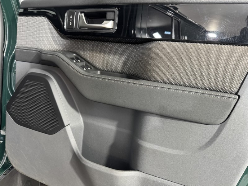 2023 (23) INEOS Commercials GRENADIER 3.0 TD Utility Auto [2 Seat] 5288500