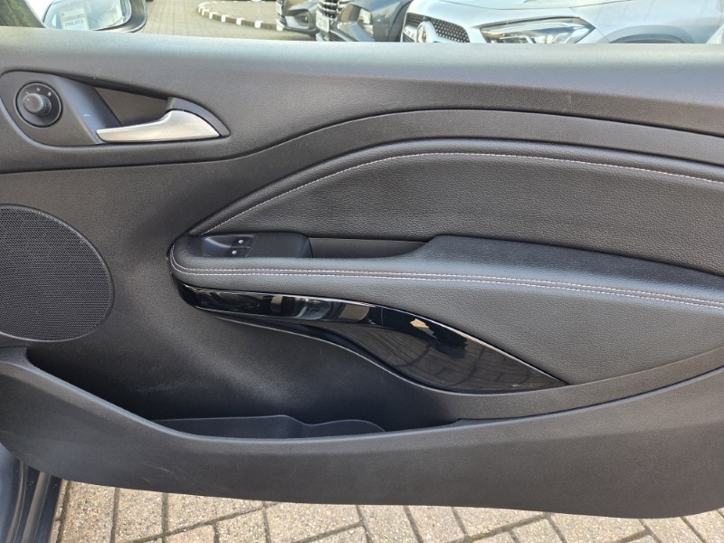 2017 (17) VAUXHALL ADAM 1.4i [100] Slam 3dr 5249067