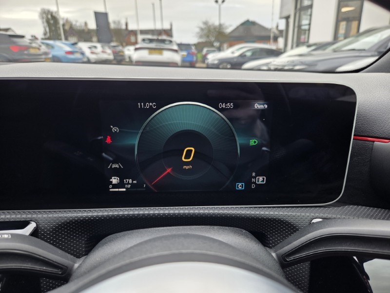 2020 (69) MERCEDES-BENZ A CLASS A200 AMG Line Executive 5dr Auto 5231983