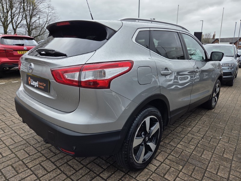 2017 (17) NISSAN QASHQAI 1.5 dCi N-Connecta 5dr 5257885