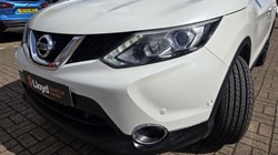 2017 (17) NISSAN QASHQAI 1.6 dCi Tekna 5dr Xtronic 5283024