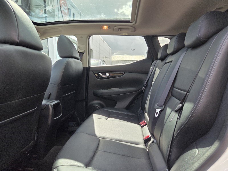 2017 (17) NISSAN QASHQAI 1.6 dCi Tekna 5dr Xtronic 5283036