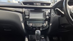 2017 (17) NISSAN QASHQAI 1.6 dCi Tekna 5dr Xtronic 5283039
