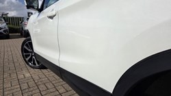 2017 (17) NISSAN QASHQAI 1.6 dCi Tekna 5dr Xtronic 5283025