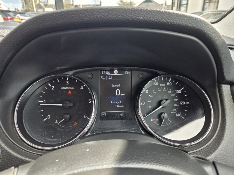 2017 (17) NISSAN QASHQAI 1.6 dCi Tekna 5dr Xtronic 5283057