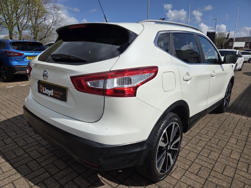 2017 (17) NISSAN QASHQAI 1.6 dCi Tekna 5dr Xtronic 5283031
