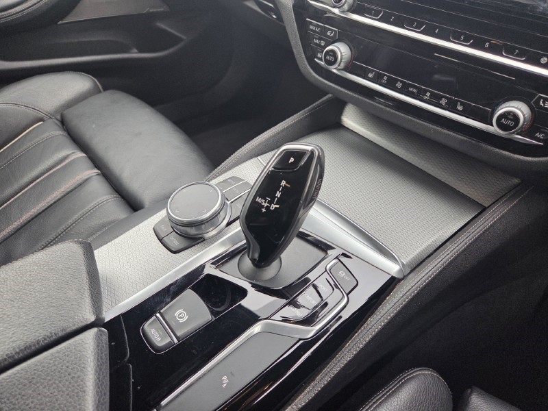 2020 (20) BMW 5 SERIES 520d M Sport 5dr Auto 5256037